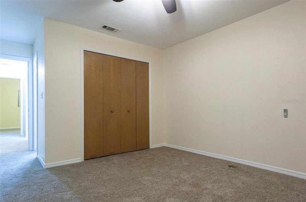 For Sale: $180,000 (2 beds, 2 baths, 1000 Square Feet)