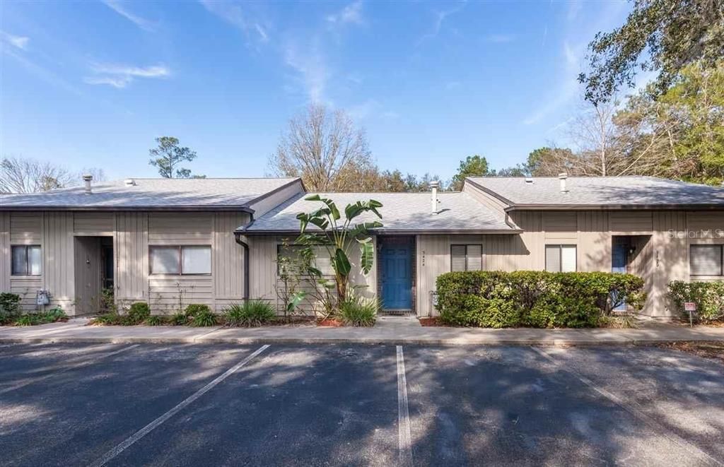 For Sale: $180,000 (2 beds, 2 baths, 1000 Square Feet)