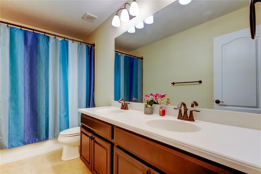 Active With Contract: $446,000 (4 beds, 3 baths, 3044 Square Feet)