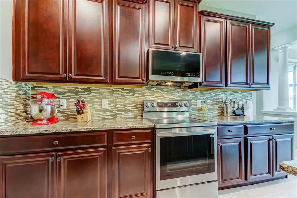 Active With Contract: $446,000 (4 beds, 3 baths, 3044 Square Feet)