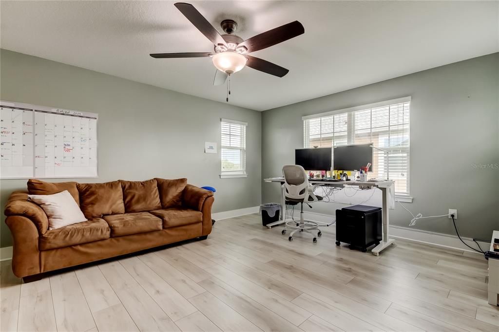 Active With Contract: $446,000 (4 beds, 3 baths, 3044 Square Feet)