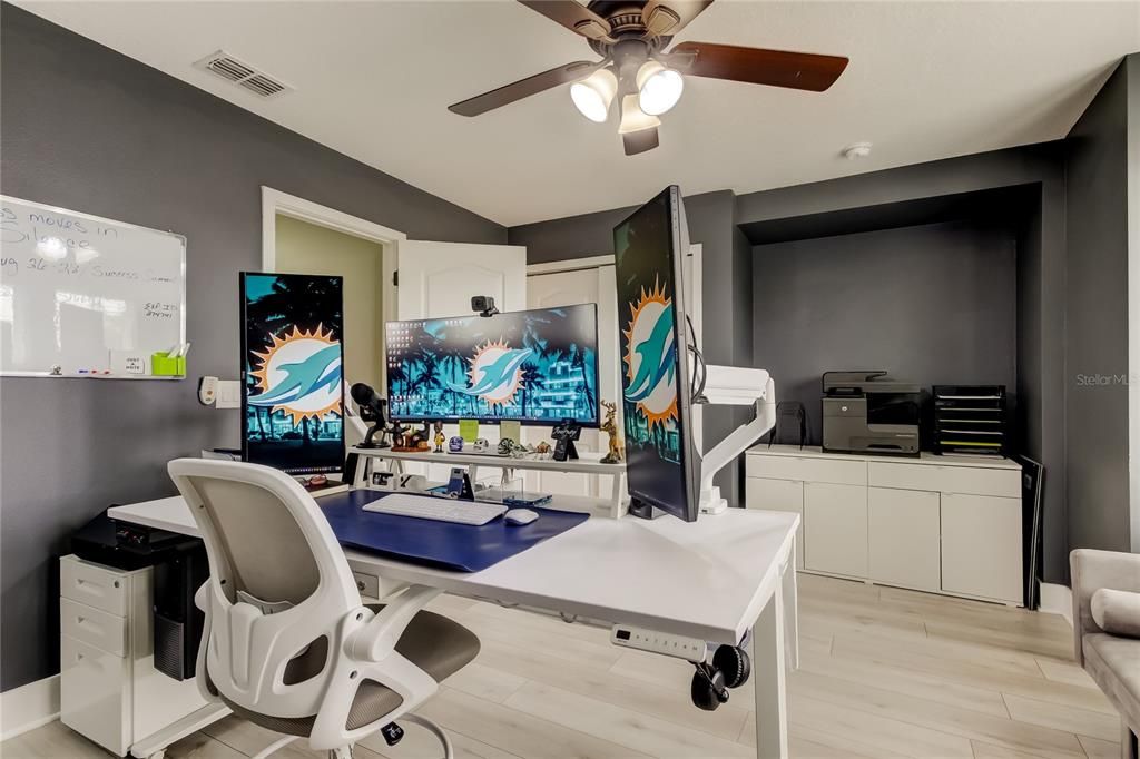 Active With Contract: $446,000 (4 beds, 3 baths, 3044 Square Feet)