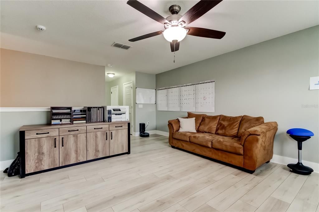 Active With Contract: $446,000 (4 beds, 3 baths, 3044 Square Feet)