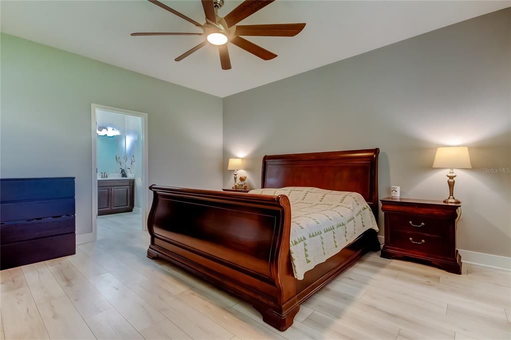 Active With Contract: $446,000 (4 beds, 3 baths, 3044 Square Feet)