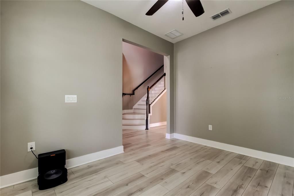 Active With Contract: $446,000 (4 beds, 3 baths, 3044 Square Feet)