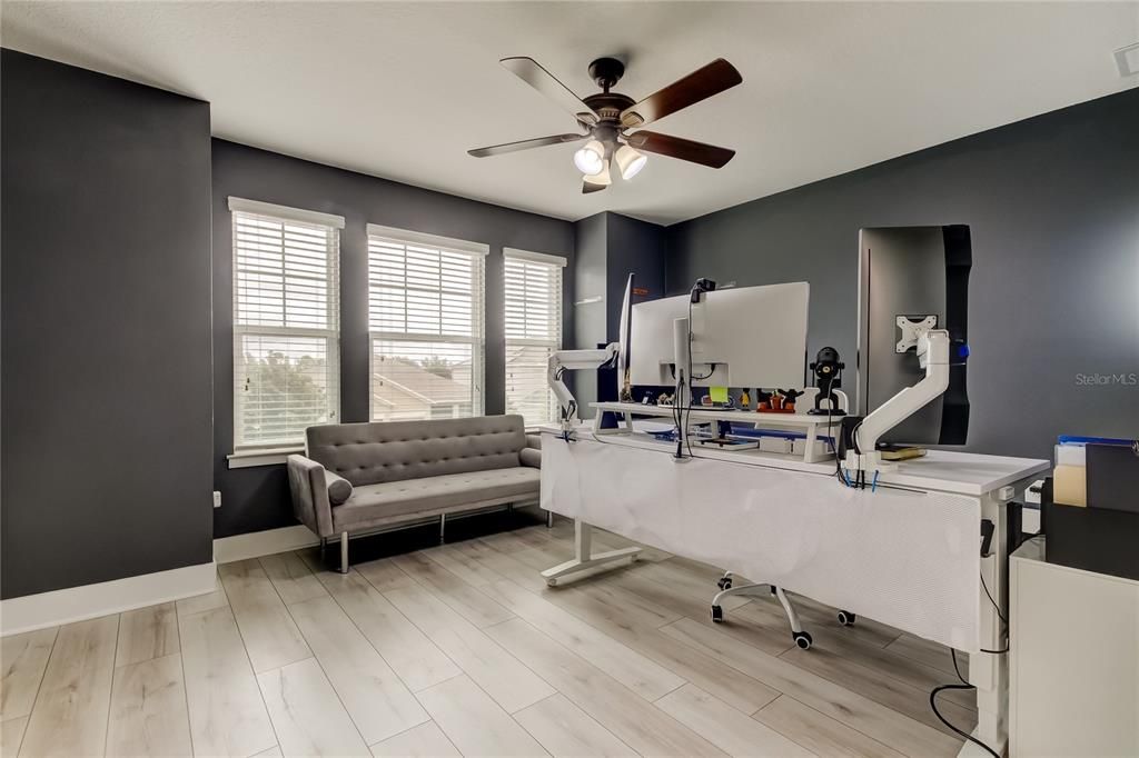 Active With Contract: $446,000 (4 beds, 3 baths, 3044 Square Feet)