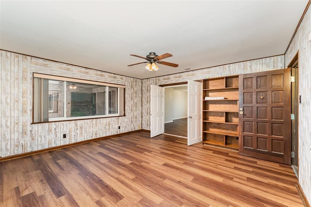 For Sale: $315,000 (3 beds, 2 baths, 1144 Square Feet)