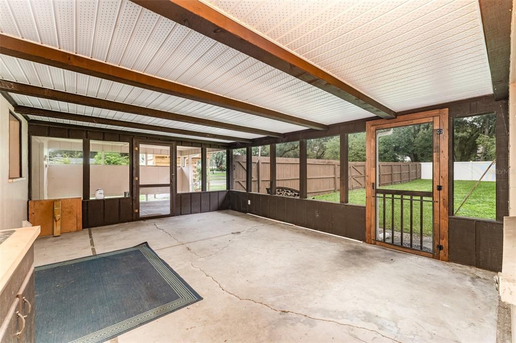 For Sale: $315,000 (3 beds, 2 baths, 1144 Square Feet)