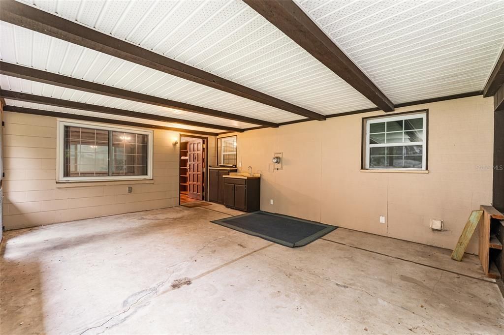 For Sale: $315,000 (3 beds, 2 baths, 1144 Square Feet)