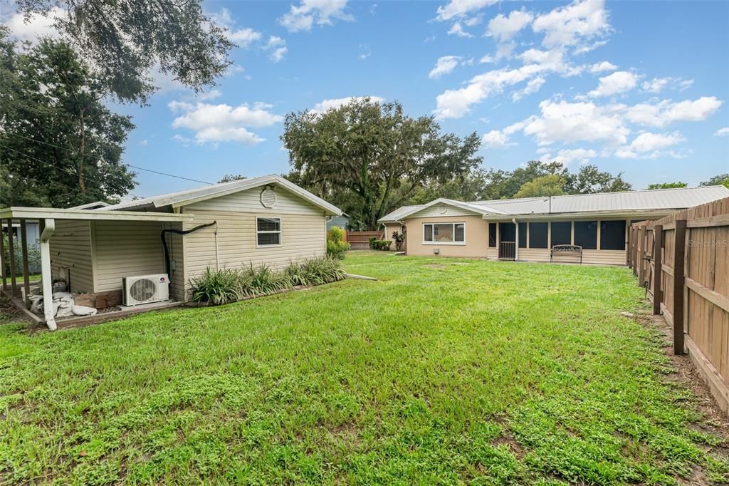 For Sale: $315,000 (3 beds, 2 baths, 1144 Square Feet)