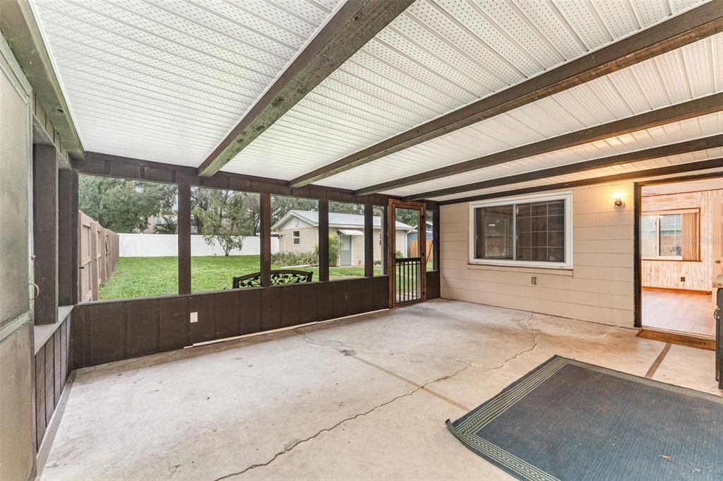 For Sale: $315,000 (3 beds, 2 baths, 1144 Square Feet)