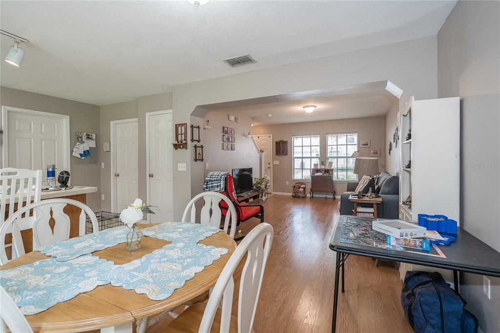 En Venta: $237,500 (2 camas, 1 baños, 1315 Pies cuadrados)