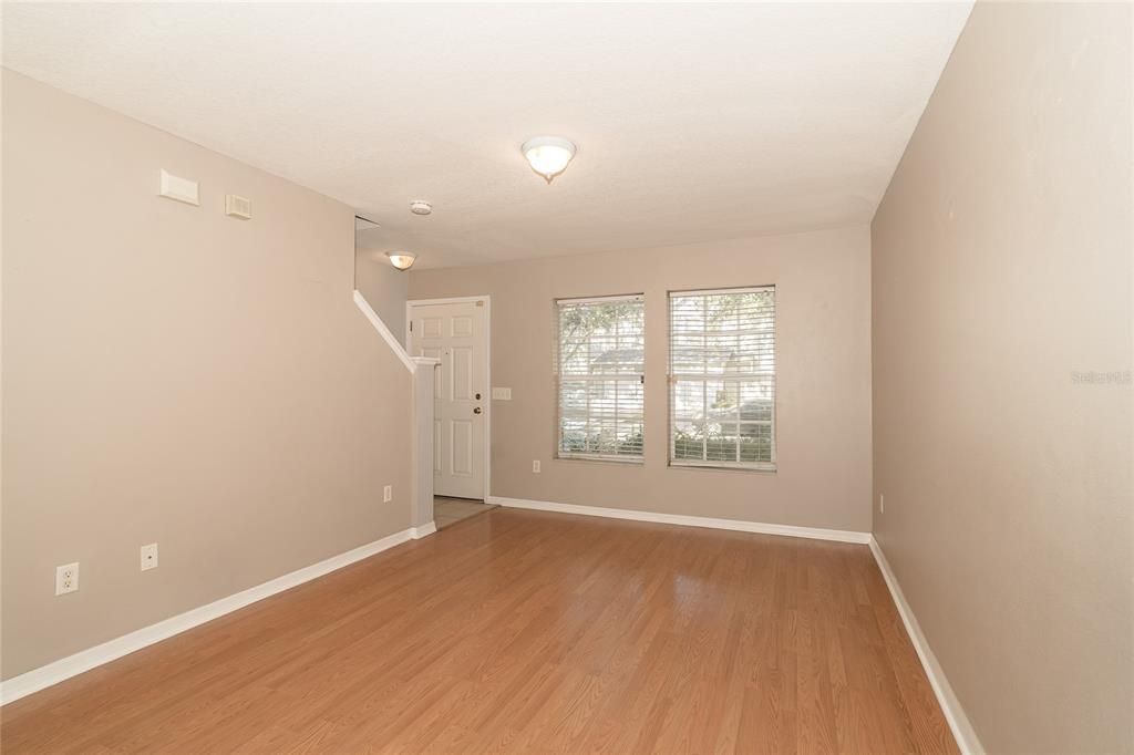 En Venta: $237,500 (2 camas, 1 baños, 1315 Pies cuadrados)