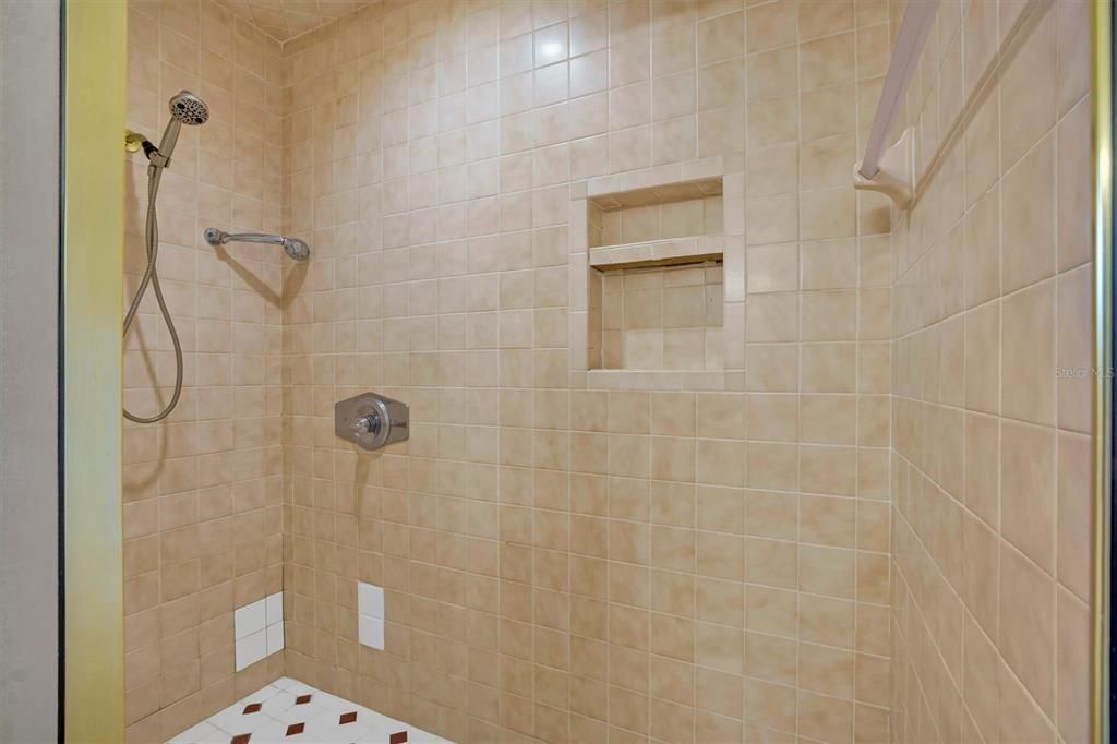 For Sale: $540,000 (3 beds, 2 baths, 3388 Square Feet)