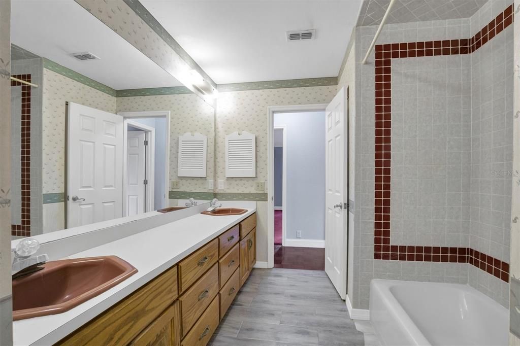 For Sale: $540,000 (3 beds, 2 baths, 3388 Square Feet)