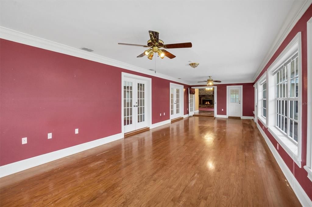 For Sale: $540,000 (3 beds, 2 baths, 3388 Square Feet)