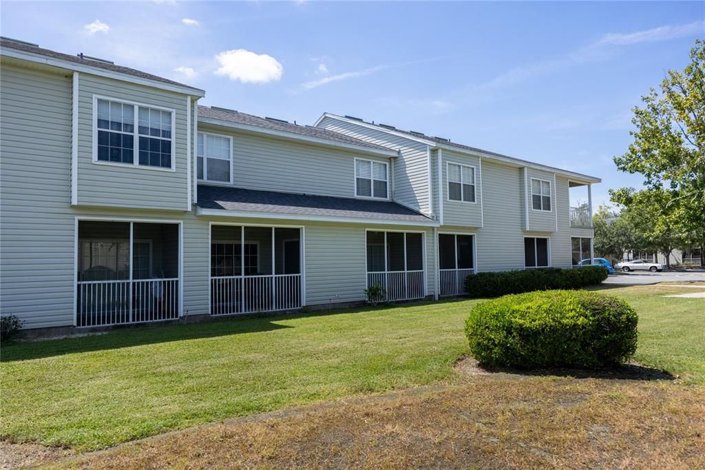 For Sale: $149,000 (1 beds, 1 baths, 1002 Square Feet)