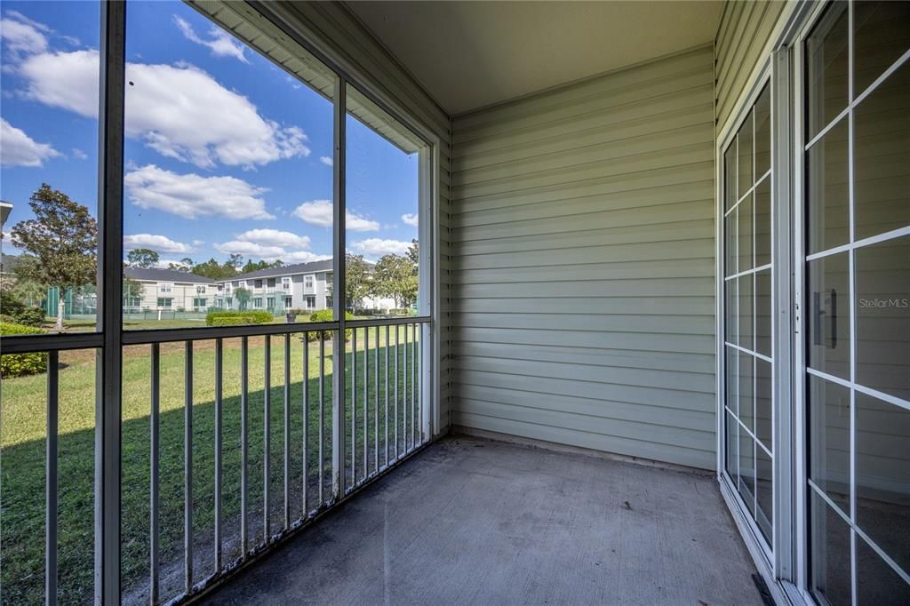 For Sale: $149,000 (1 beds, 1 baths, 1002 Square Feet)