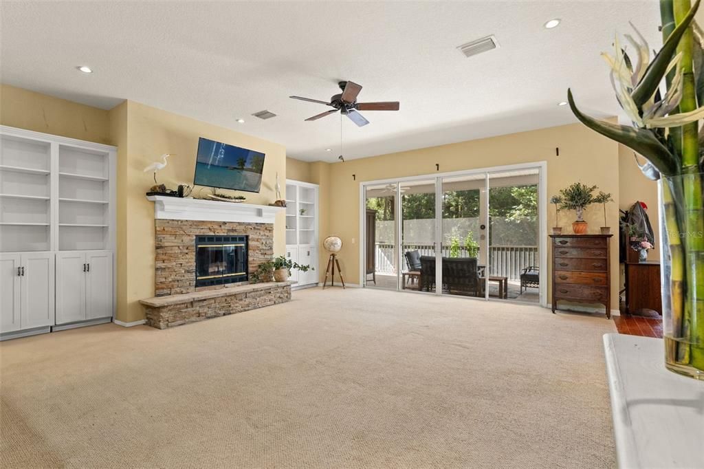 На продажу: $637,000 (3 спален, 2 ванн, 2425 Квадратных фут)