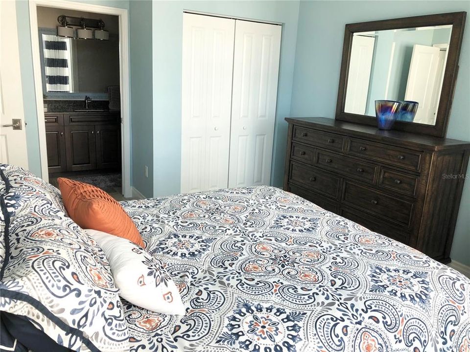 For Rent: $8,000 (3 beds, 2 baths, 1952 Square Feet)