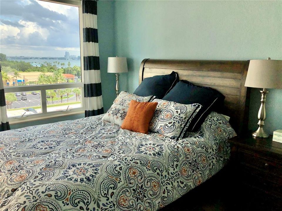 For Rent: $8,000 (3 beds, 2 baths, 1952 Square Feet)