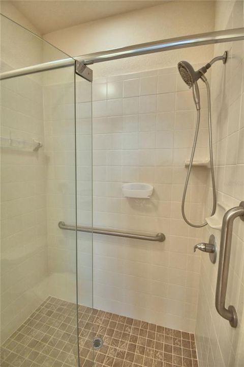 Activo con contrato: $189,000 (2 camas, 2 baños, 1151 Pies cuadrados)