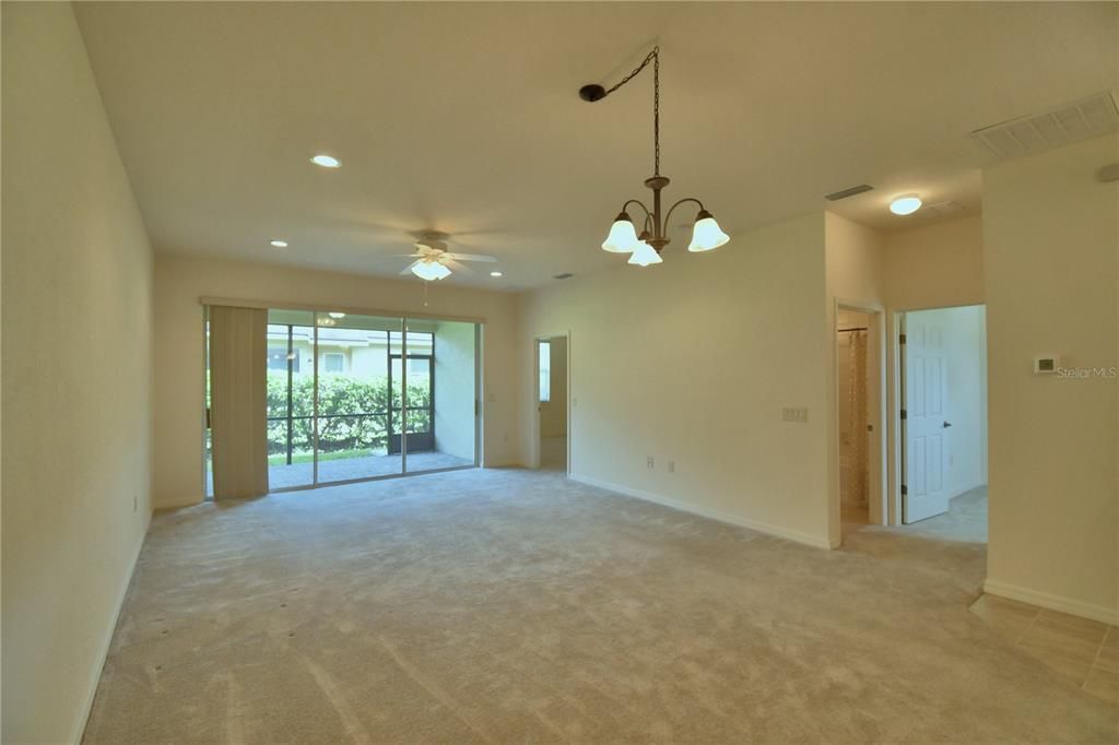 Activo con contrato: $189,000 (2 camas, 2 baños, 1151 Pies cuadrados)