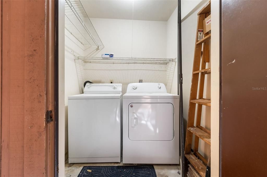 На продажу: $189,000 (2 спален, 2 ванн, 1106 Квадратных фут)