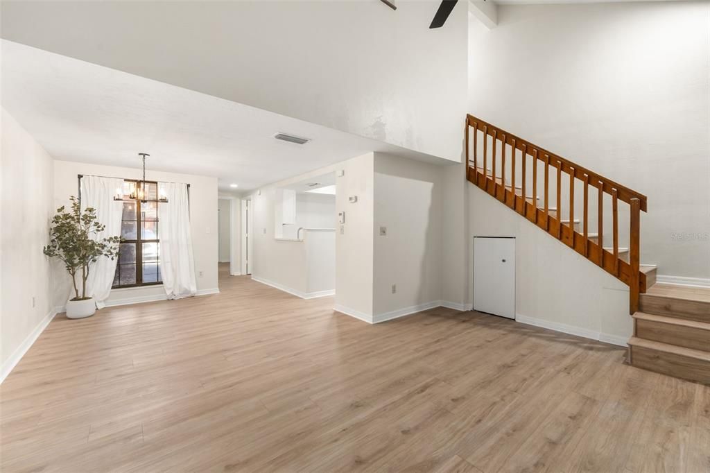 На продажу: $189,000 (2 спален, 2 ванн, 1106 Квадратных фут)