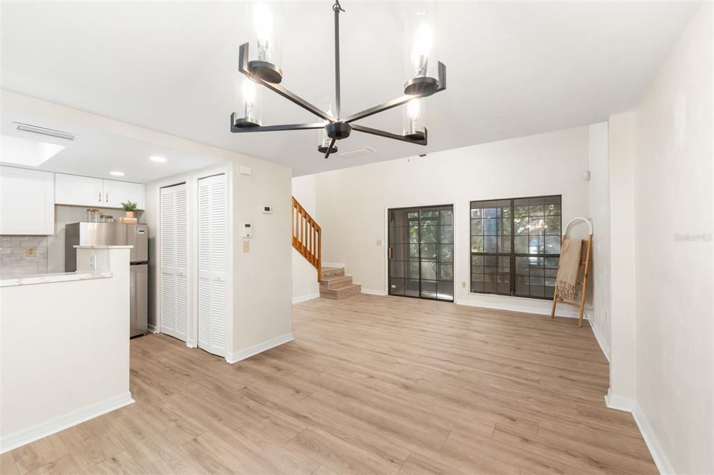 На продажу: $189,000 (2 спален, 2 ванн, 1106 Квадратных фут)