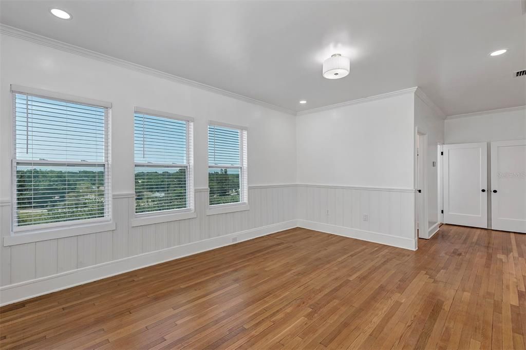 For Sale: $775,000 (4 beds, 4 baths, 3375 Square Feet)