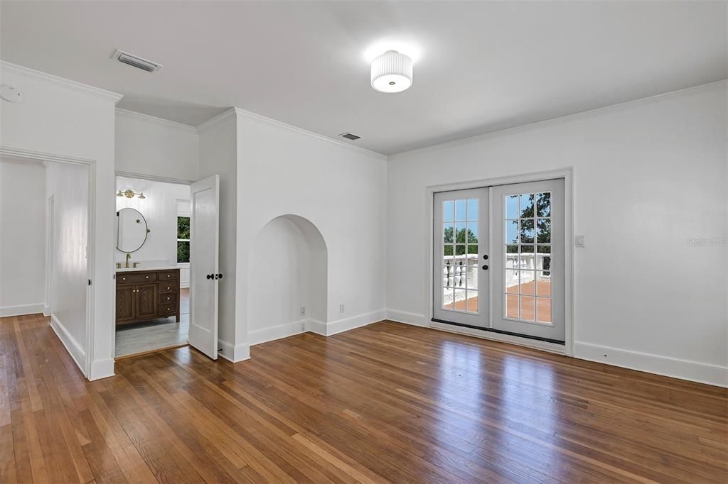 For Sale: $775,000 (4 beds, 4 baths, 3375 Square Feet)