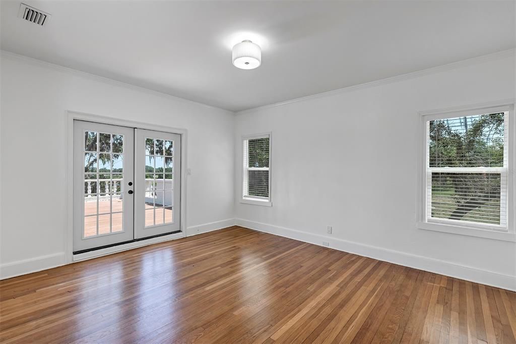 For Sale: $775,000 (4 beds, 4 baths, 3375 Square Feet)