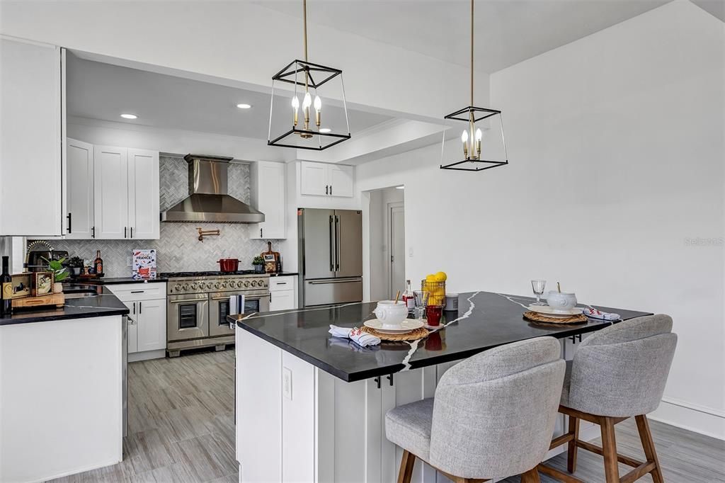 For Sale: $775,000 (4 beds, 4 baths, 3375 Square Feet)