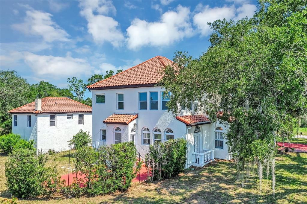 For Sale: $775,000 (4 beds, 4 baths, 3375 Square Feet)