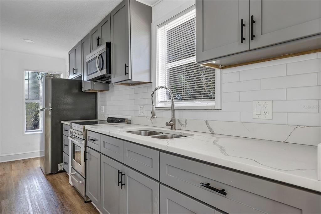 For Sale: $775,000 (4 beds, 4 baths, 3375 Square Feet)