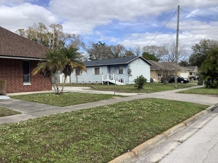 待售: $180,000 (3 贝兹, 2 浴室, 984 平方英尺)