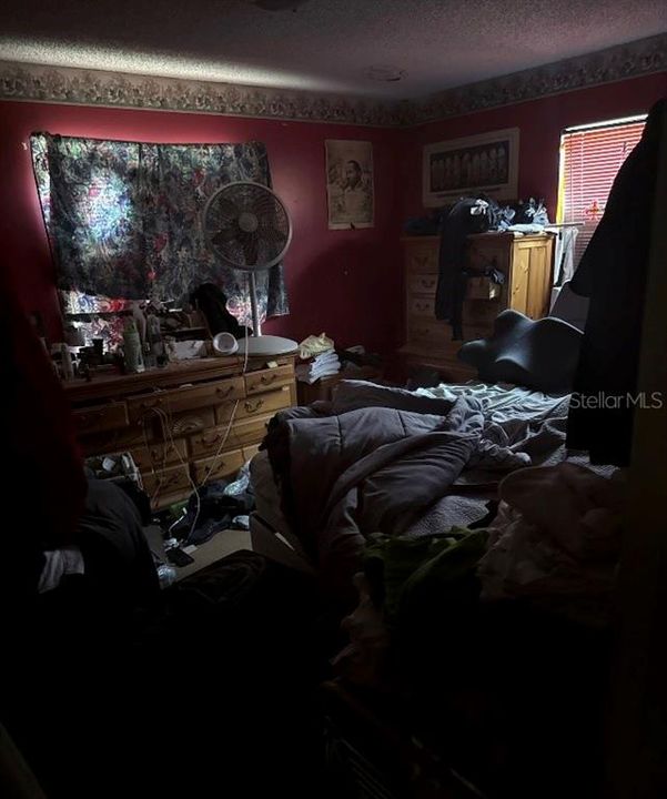 待售: $180,000 (3 贝兹, 2 浴室, 984 平方英尺)