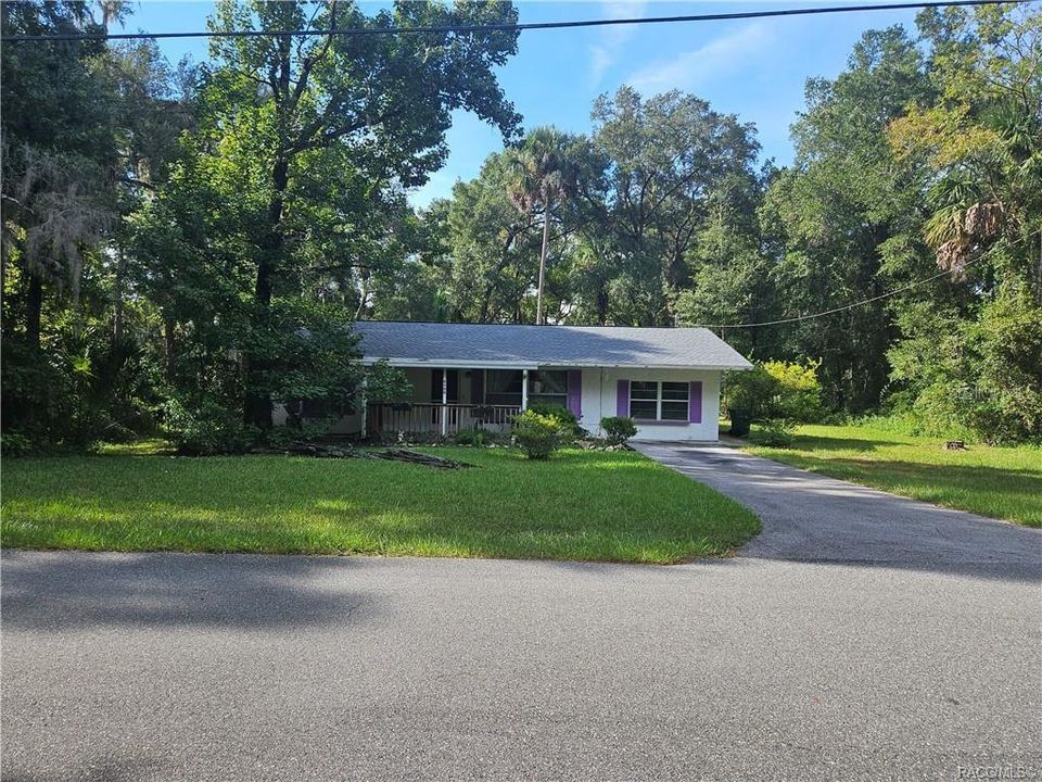 Recently Sold: $160,000 (3 beds, 1 baths, 1344 Square Feet)