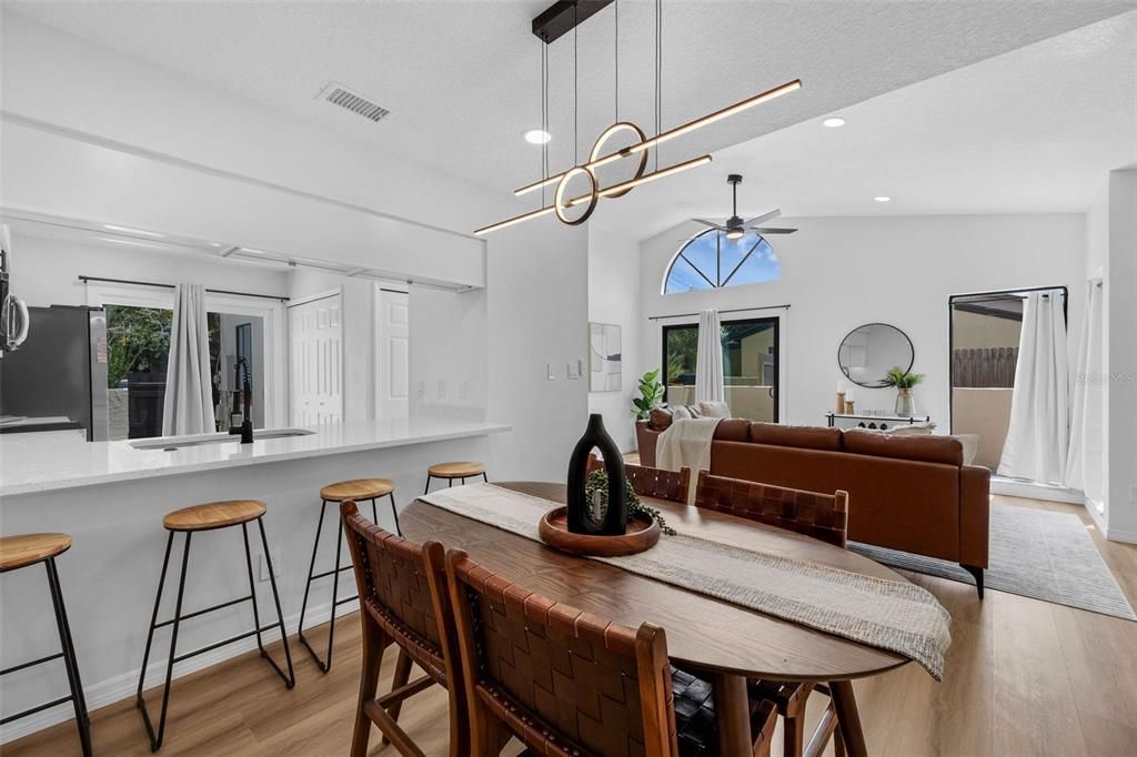 En Venta: $320,000 (3 camas, 2 baños, 1312 Pies cuadrados)