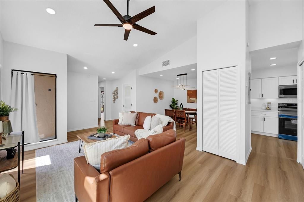 En Venta: $320,000 (3 camas, 2 baños, 1312 Pies cuadrados)