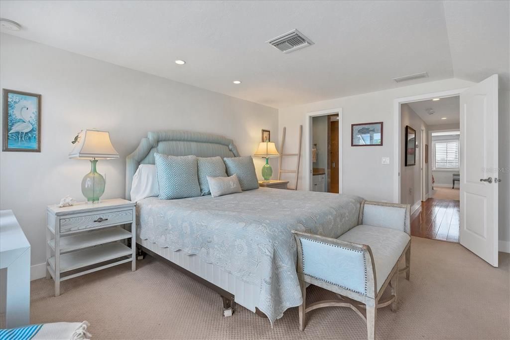 En Renta: $4,800 (3 camas, 2 baños, 1477 Pies cuadrados)