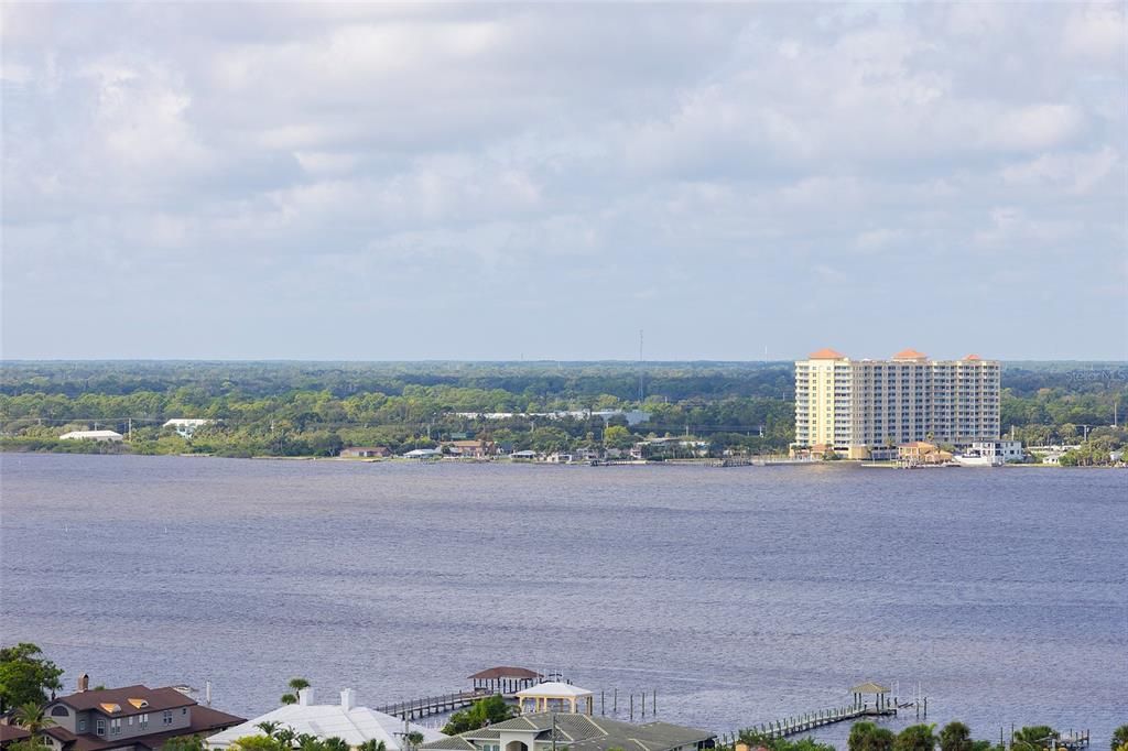 Active With Contract: $389,900 (3 beds, 2 baths, 1668 Square Feet)