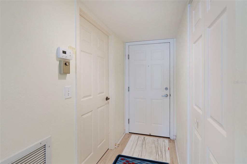 Active With Contract: $389,900 (3 beds, 2 baths, 1668 Square Feet)