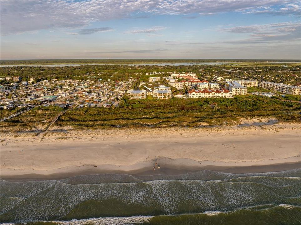 待售: $523,000 (2 贝兹, 2 浴室, 1065 平方英尺)