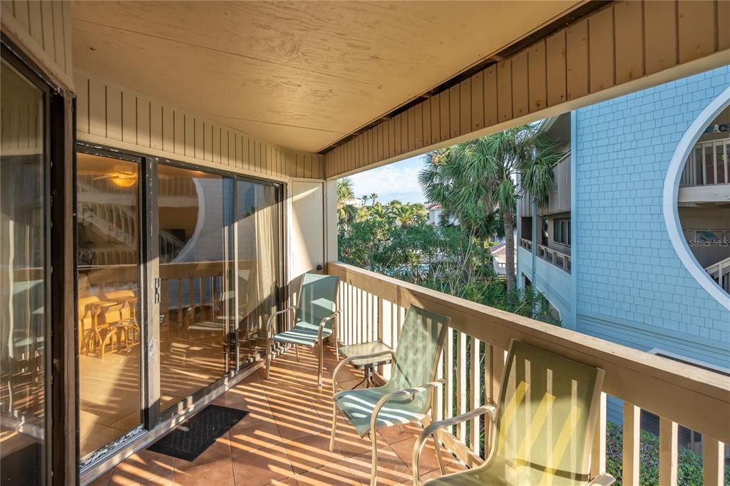 待售: $523,000 (2 贝兹, 2 浴室, 1065 平方英尺)