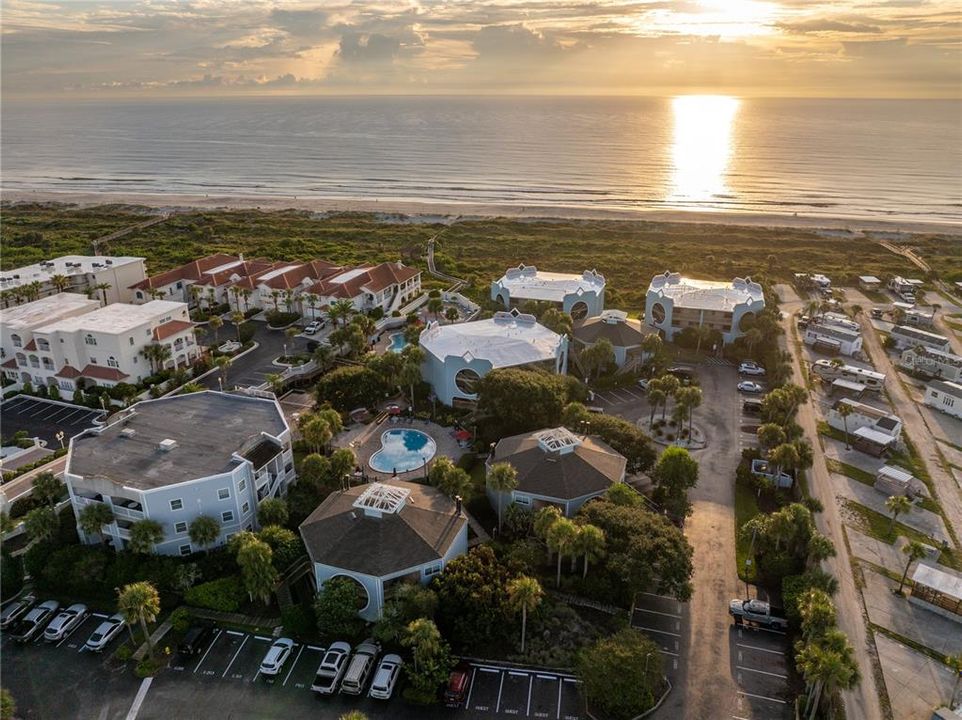 待售: $523,000 (2 贝兹, 2 浴室, 1065 平方英尺)