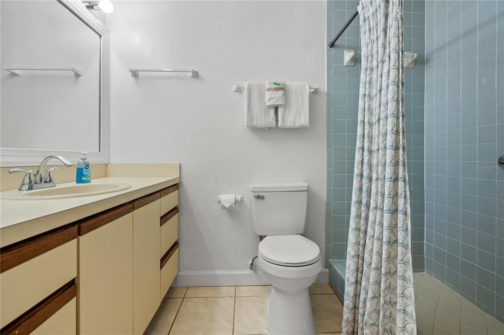 待售: $523,000 (2 贝兹, 2 浴室, 1065 平方英尺)