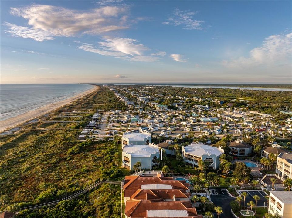 待售: $523,000 (2 贝兹, 2 浴室, 1065 平方英尺)