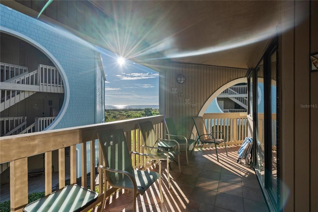 待售: $523,000 (2 贝兹, 2 浴室, 1065 平方英尺)